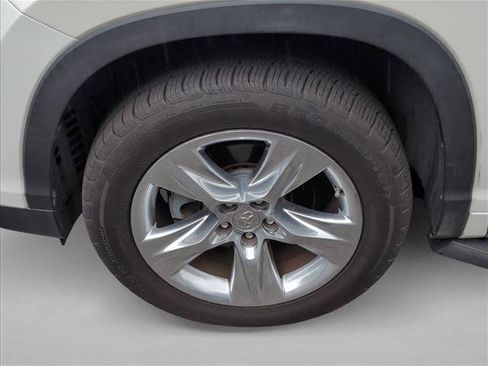 Used 2015 Toyota Highlander Limited FWD image 26