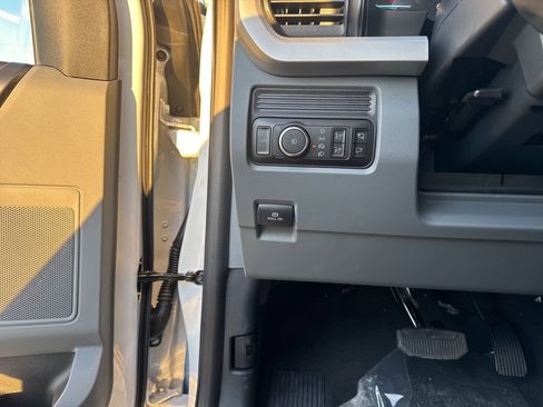 New 2026 Ford F250 XLT w/ FX4 Off-Road Package image 12