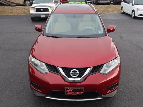 Used 2015 Nissan Rogue SV w/ SV Moonroof Package image 4