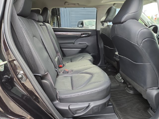Used 2020 Toyota Highlander Limited AWD/4WD image 39