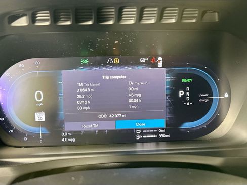 Certified 2023 Volvo XC90 T8 Ultimate w/ Protection Package Premier image 11