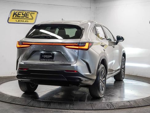 Used 2024 Lexus NX 350h AWD w/ Vision Package image 4