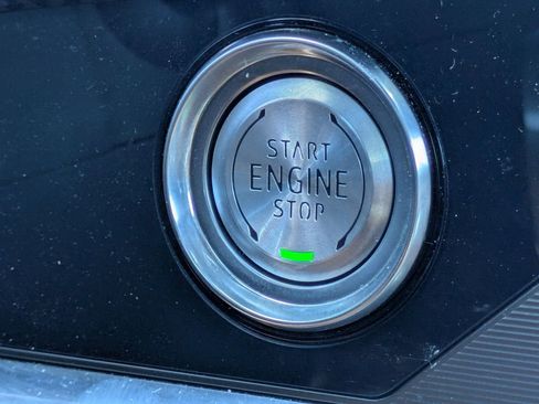 Used 2023 Chevrolet Corvette Stingray Premium Conv w/ Z51 Performance Package image 27