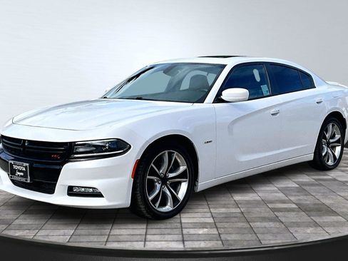 Used 2015 Dodge Charger R/T image 12
