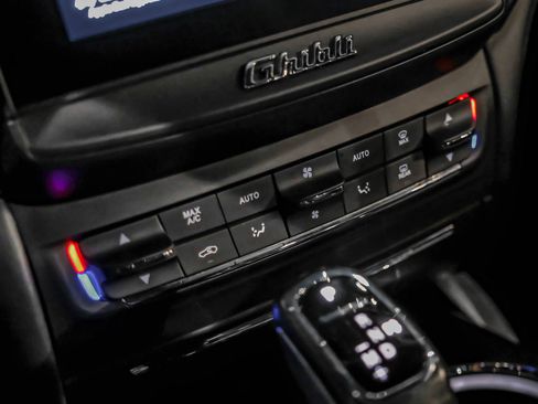 Used 2019 Maserati Ghibli S GranLusso AWD/4WD image 28