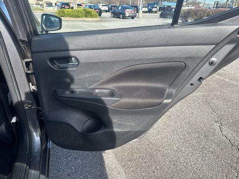 Used 2021 Nissan Versa SV image 15