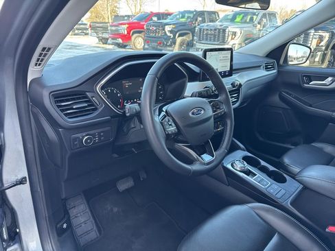 Used 2022 Ford Escape SEL image 17