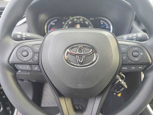 Certified 2025 Toyota RAV4 LE image 24