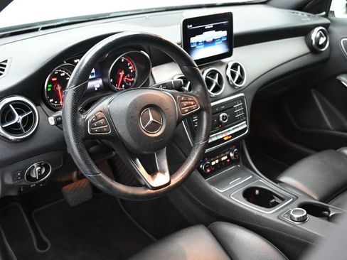 Used 2019 Mercedes-Benz GLA 250 4MATIC image 23