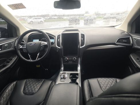 Used 2024 Ford Edge Titanium AWD/4WD image 17