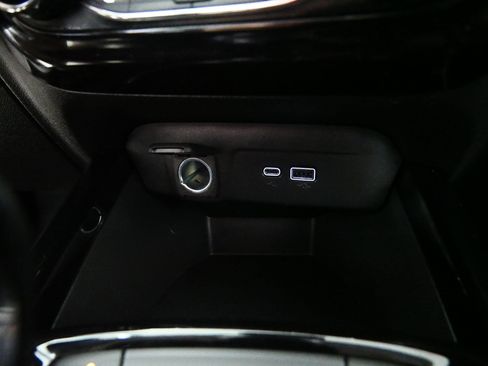 Used 2024 Chevrolet Trax ACTIV w/ Driver Confidence Package FWD image 30