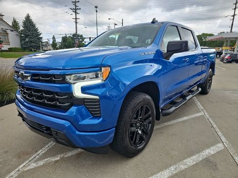 Used 2023 Chevrolet Silverado 1500 RST w/ Convenience Package II AWD/4WD image 11