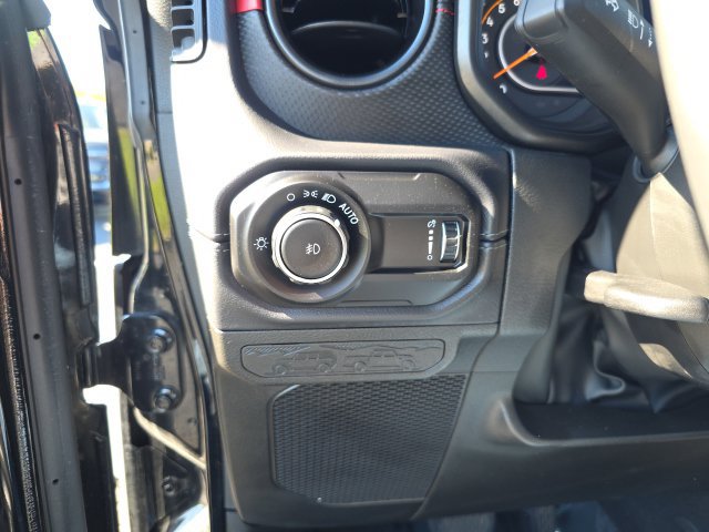 Used 2026 Jeep Wrangler Unlimited Rubicon AWD/4WD image 14