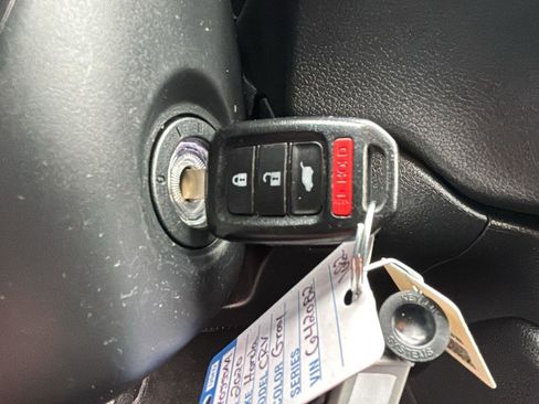 Used 2020 Honda CR-V LX image 10