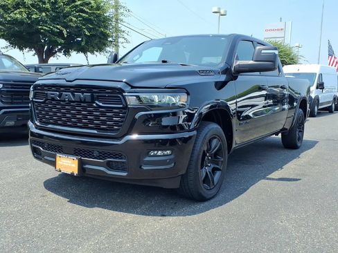 Used 2025 RAM 1500 Big Horn AWD/4WD image 3
