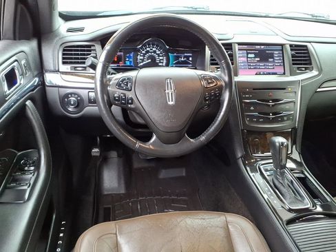 Used 2013 Lincoln MKS image 16