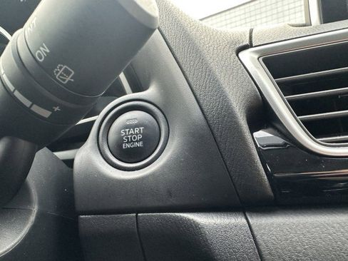 Used 2016 MAZDA MAZDA3 i Touring image 23