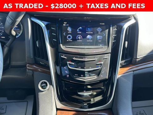 Used 2019 Cadillac Escalade Luxury image 25