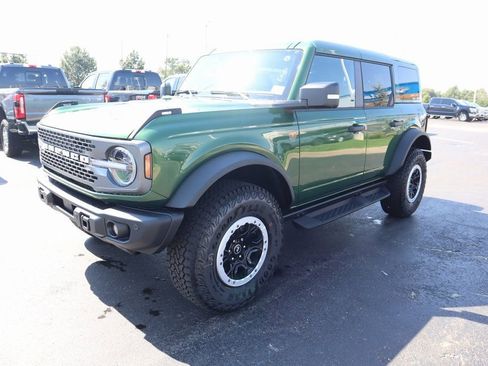 New 2025 Ford Bronco Badlands image 12