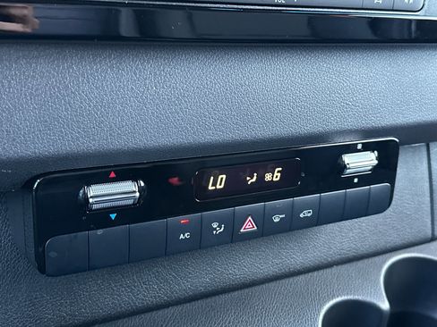 Used 2025 Mercedes-Benz Sprinter 3500 image 21