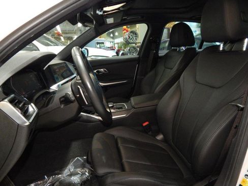 Used 2021 BMW 330i xDrive Sedan w/ Premium Package image 18