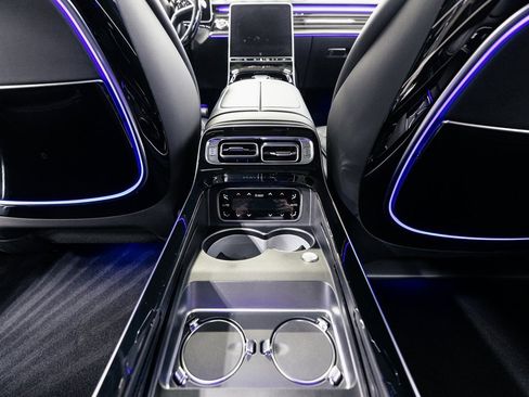 Used 2023 Mercedes-Benz Maybach S 680 4MATIC w/ Manufaktur Leather Package image 32