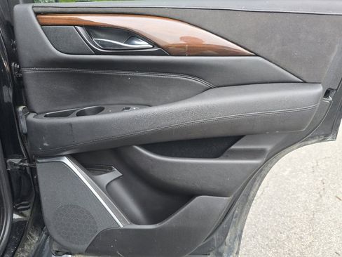 Used 2020 Cadillac Escalade Luxury AWD/4WD image 20