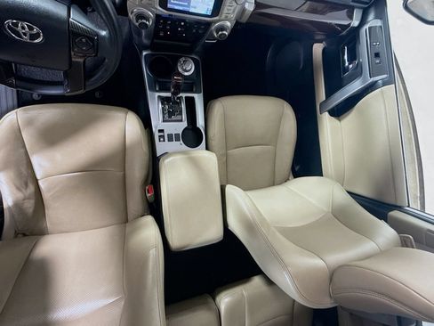 Certified 2019 Toyota 4Runner Limited AWD/4WD image 23