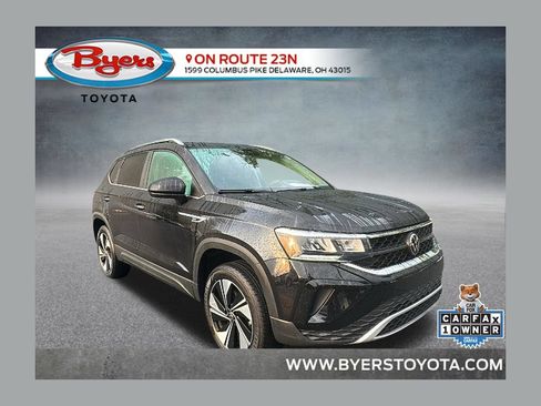 Used 2024 Volkswagen Taos SE AWD/4WD image 1
