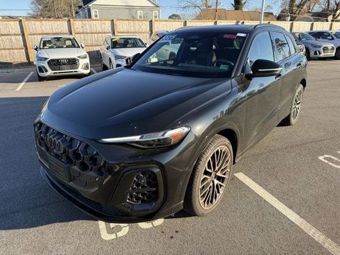 Certified 2025 Audi SQ5 Premium Plus w/ Premium Plus Package image 5