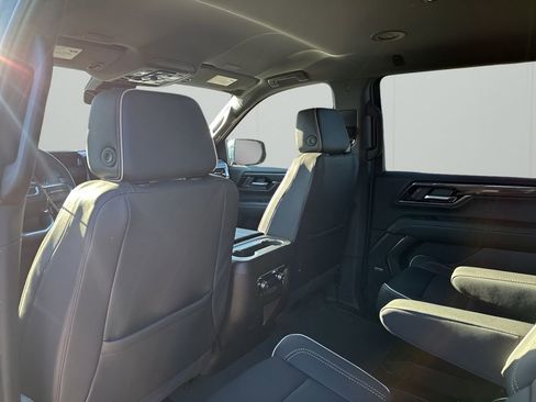 New 2026 GMC Yukon XL Elevation image 18