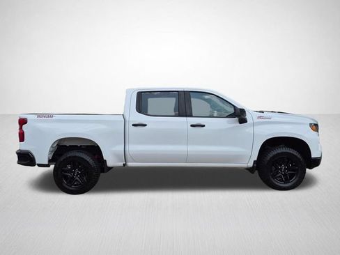 Used 2025 Chevrolet Silverado 1500 Custom Trail Boss AWD/4WD image 11