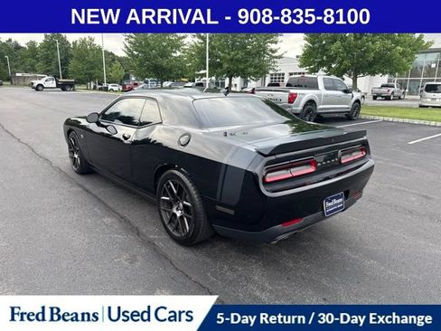 Used 2016 Dodge Challenger R/T Scat Pack RWD image 6