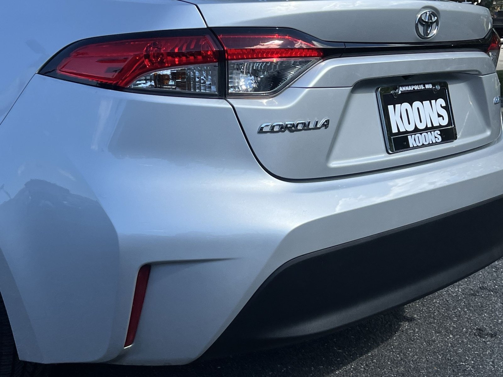 Used 2023 Toyota Corolla LE FWD image 28