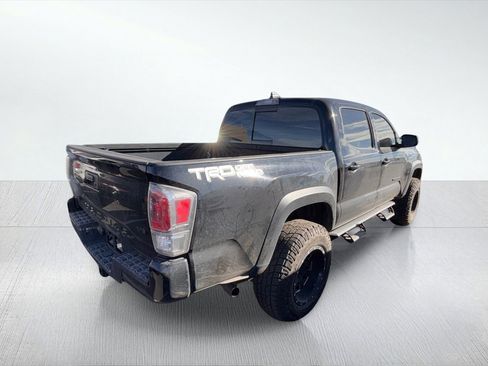Used 2021 Toyota Tacoma TRD Off-Road w/ Technology Package image 4
