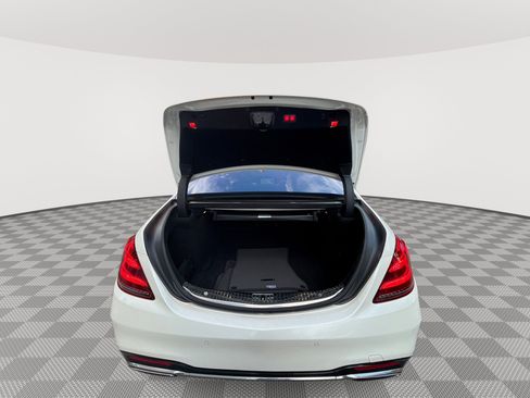Used 2019 Mercedes-Benz S 560 Sedan w/ AMG Line Exterior image 21