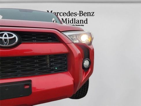 Used 2019 Toyota 4Runner SR5 image 10