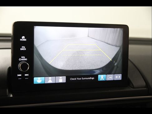 Used 2025 Honda Pilot Touring image 13