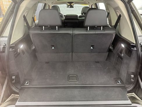 Used 2024 BMW X7 xDrive40i w/ Executive Package image 40