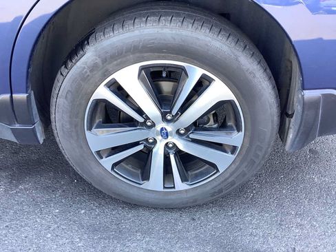 Used 2019 Subaru Outback 3.6R Limited w/ Popular Package #2 AWD/4WD image 7