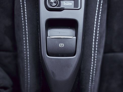 Used 2020 Ford GT Carbon Series image 69