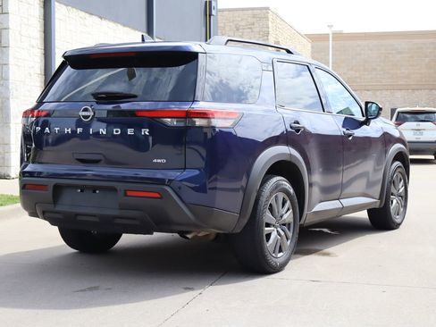 Used 2025 Nissan Pathfinder SV AWD/4WD image 3