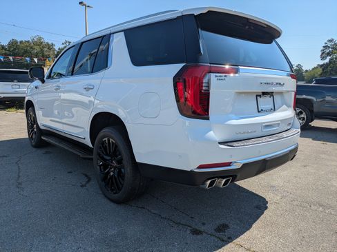 New 2025 GMC Yukon Denali w/ Advanced Technology Package image 7