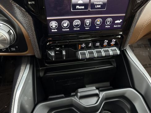 Used 2021 RAM 1500 Limited AWD/4WD image 33