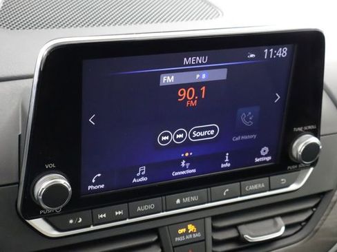 Used 2025 Nissan Altima 2.5 SV FWD image 24