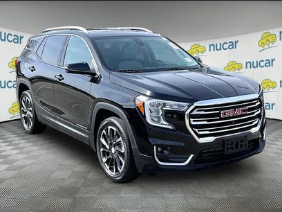 Used 2022 GMC Terrain SLT w/ Infotainment Package II