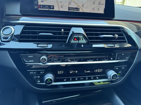 Used 2019 BMW 530i w/ Convenience Package image 18