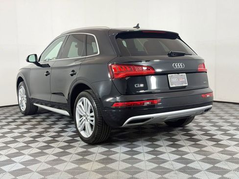 Certified 2019 Audi Q5 2.0T Premium Plus w/ Premium Plus Package AWD/4WD image 3