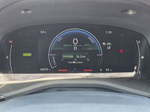 Used 2025 Toyota Camry LE image 11