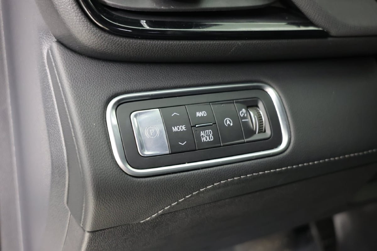 Used 2026 Buick Enclave Sport Touring AWD/4WD image 17